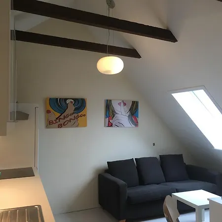 Urban Marken Albergue *